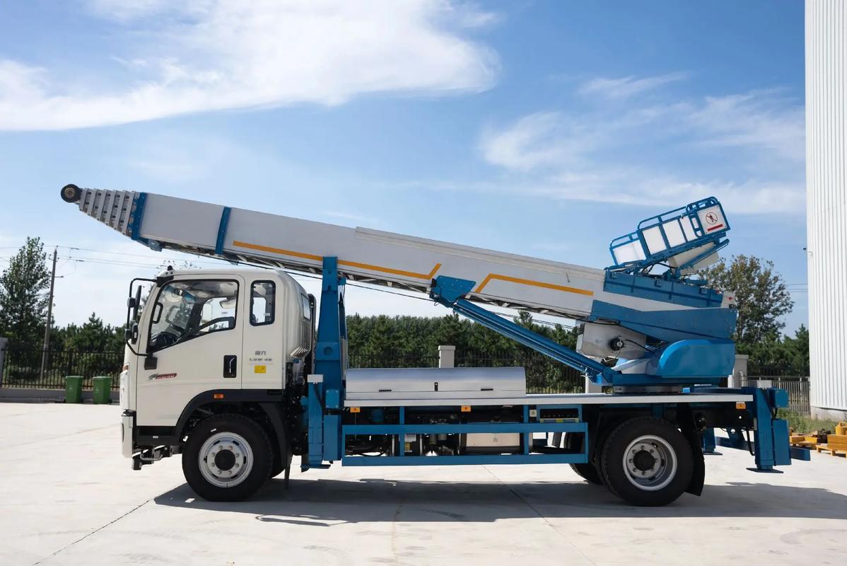 砀山县云梯上料车租赁费用